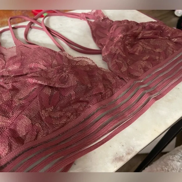 NEW - PINK by Victoria’s Secret (Size L) Unlined Lace Bralette in Burgundy - Picture 2 of 7